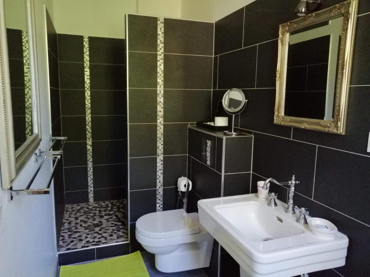 Chambres D'Hotes De Luxe Cote Parc-Cote Jardin Avec Parking Prive Gratuit Nevers Exterior foto