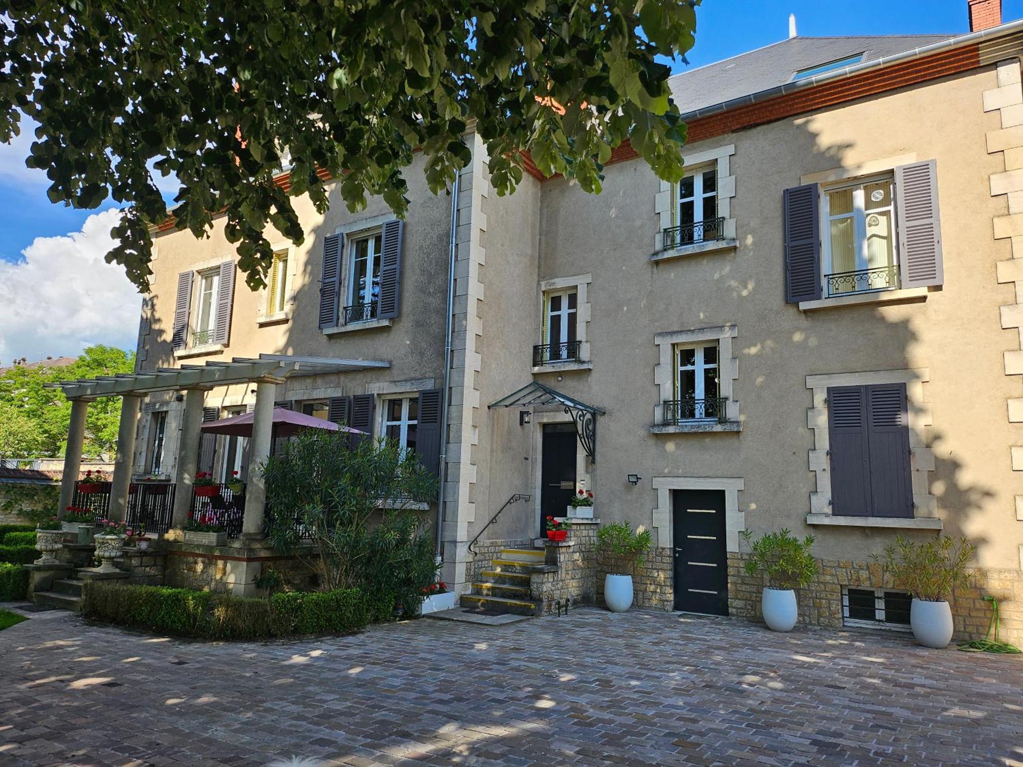 Chambres D'Hotes De Luxe Cote Parc-Cote Jardin Avec Parking Prive Gratuit Nevers Exterior foto