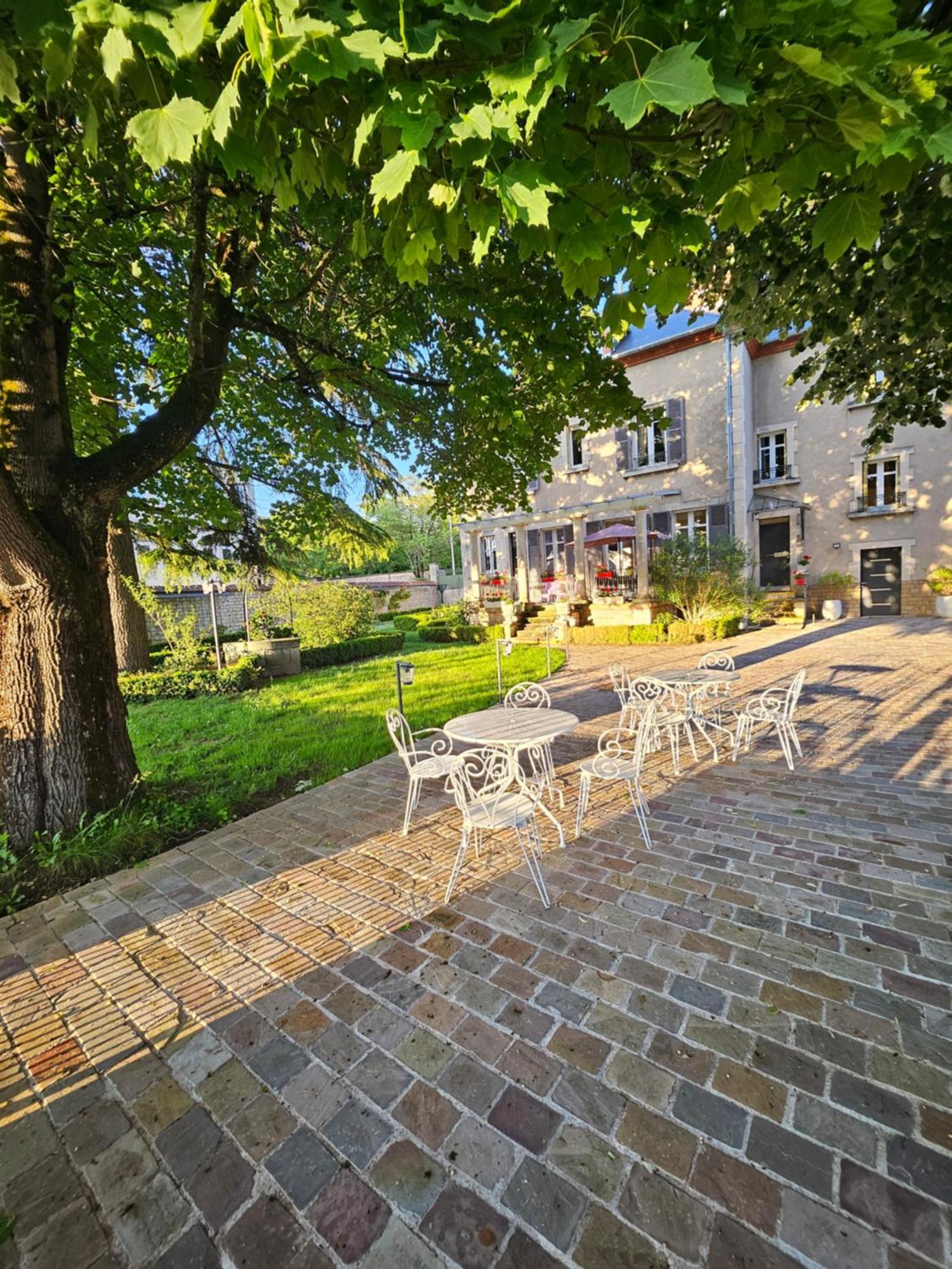 Chambres D'Hotes De Luxe Cote Parc-Cote Jardin Avec Parking Prive Gratuit Nevers Exterior foto