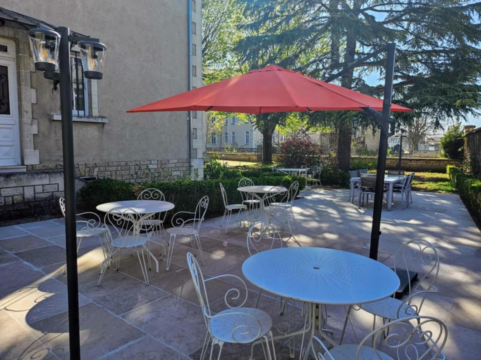 Chambres D'Hotes De Luxe Cote Parc-Cote Jardin Avec Parking Prive Gratuit Nevers Exterior foto