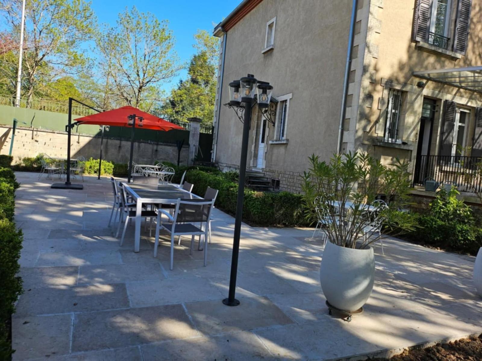 Chambres D'Hotes De Luxe Cote Parc-Cote Jardin Avec Parking Prive Gratuit Nevers Exterior foto