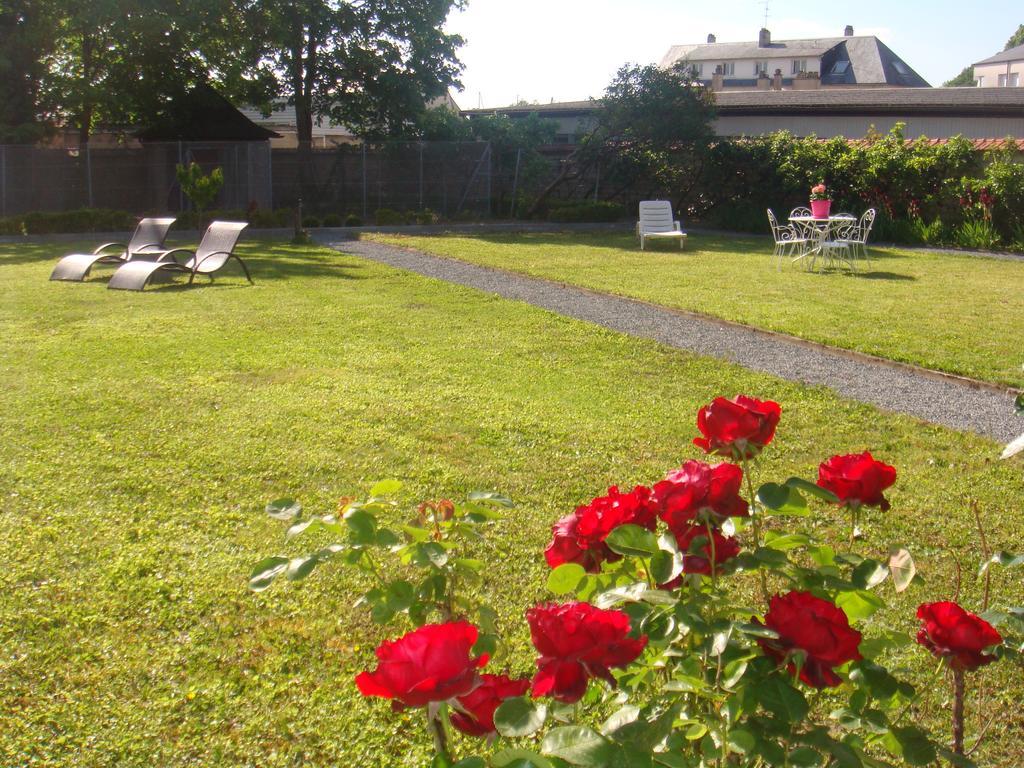 Chambres D'Hotes De Luxe Cote Parc-Cote Jardin Avec Parking Prive Gratuit Nevers Exterior foto