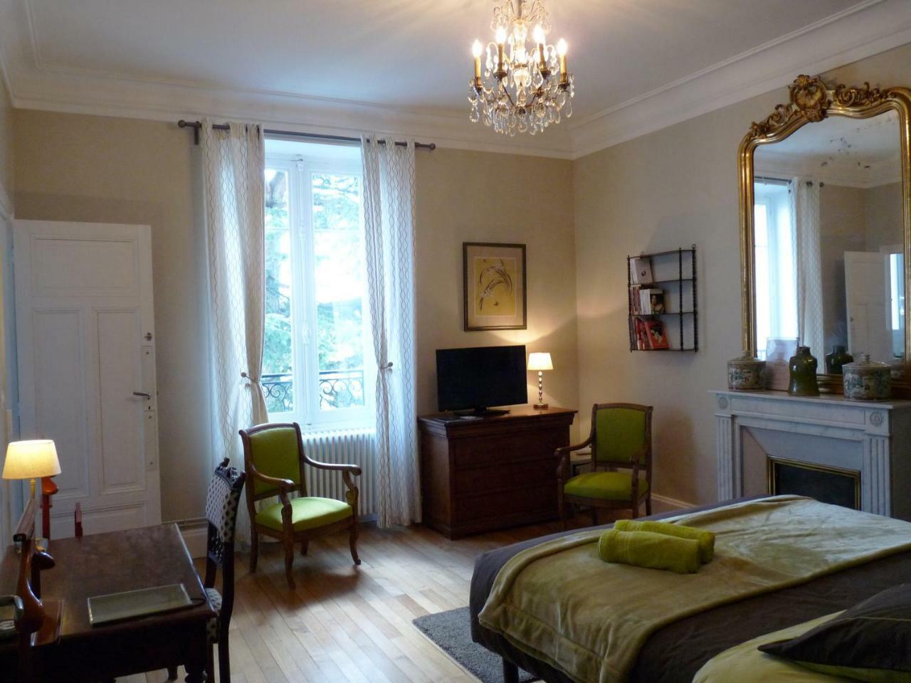 Chambres D'Hotes De Luxe Cote Parc-Cote Jardin Avec Parking Prive Gratuit Nevers Exterior foto
