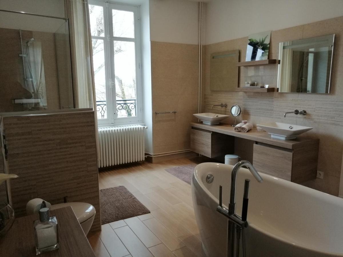 Chambres D'Hotes De Luxe Cote Parc-Cote Jardin Avec Parking Prive Gratuit Nevers Exterior foto